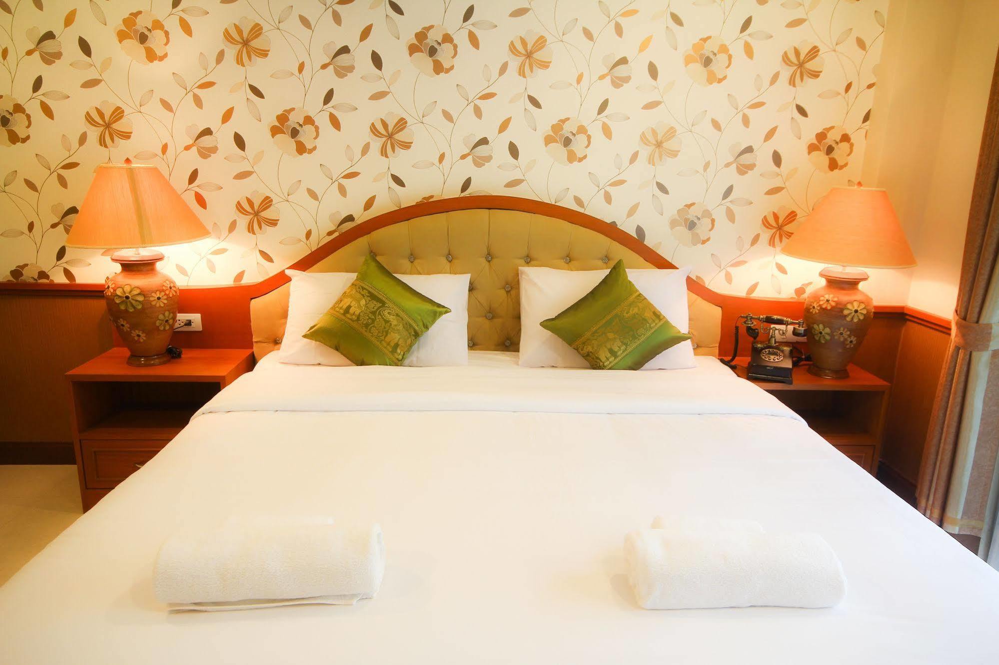 Phoothawee House Hotel Chiang Mai Exterior foto