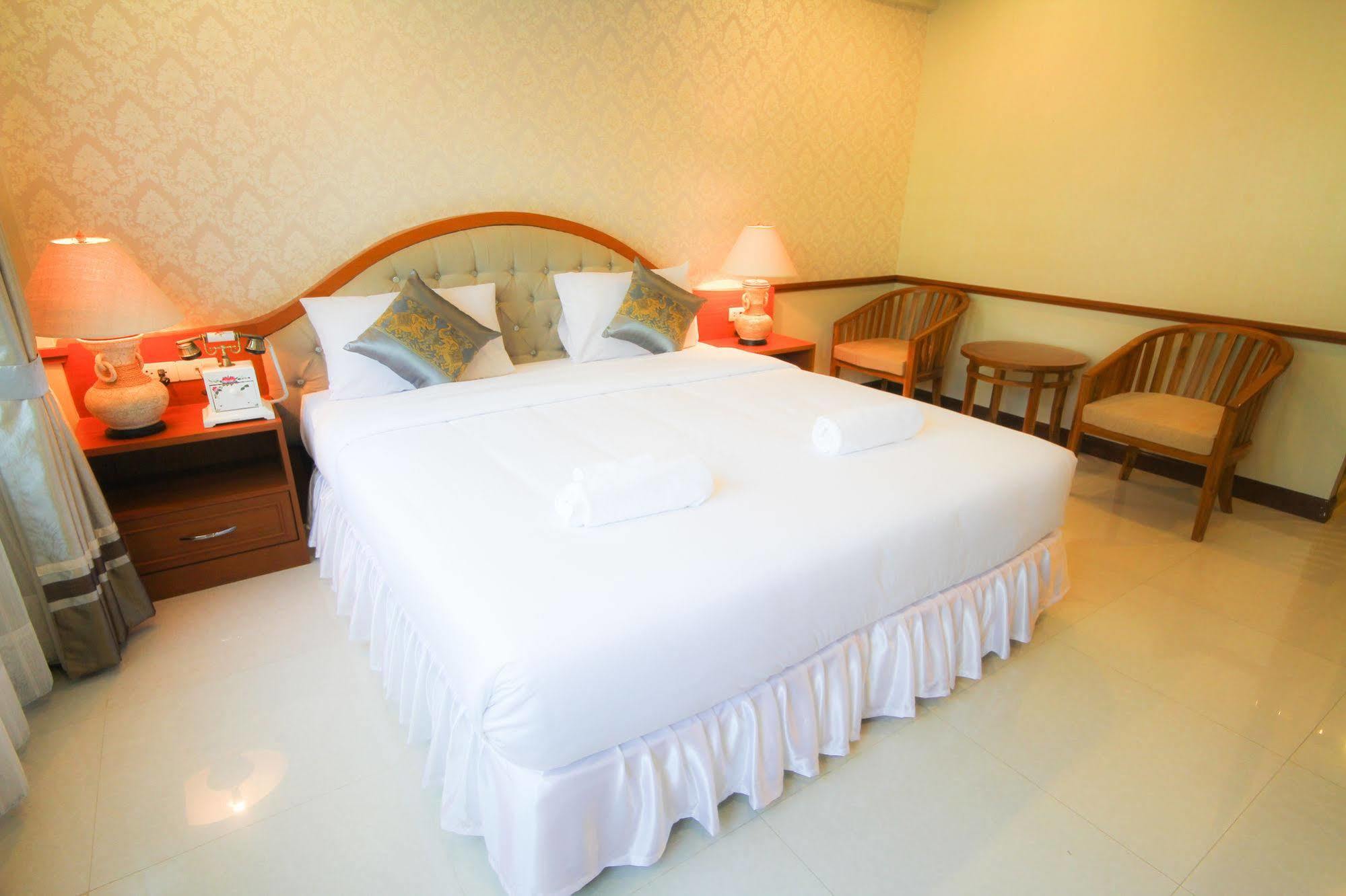 Phoothawee House Hotel Chiang Mai Exterior foto